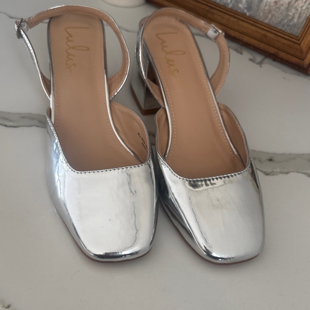 Lulu's Silver Block Heel Slingback Shoes - Picture 2 of 5